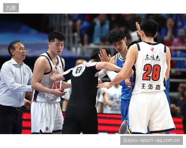 传统豪强集体退潮，CBA新赛季京沪争霸将成为主线